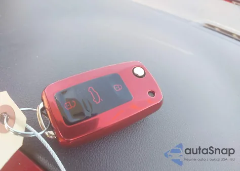 2014 Volkswagen Beetle 2.0L Tdi from USA, damaged, VIN 3VWJL7AT7EM633545